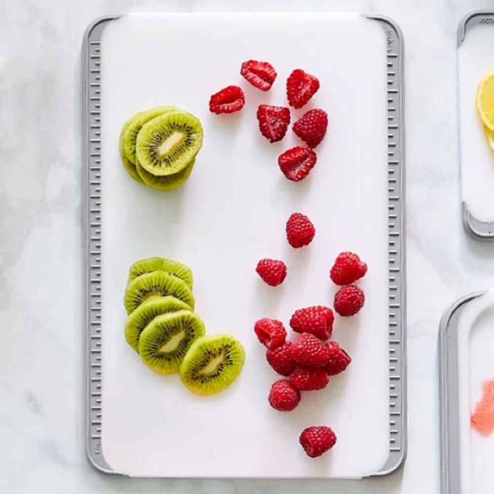 Pampered Chef Cutting Board